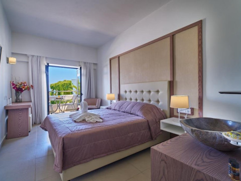 Eva Bay - Adults Only 16+ (K)