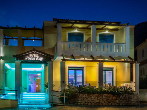 Pearl Bay  (Vrodados)