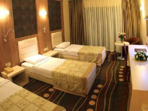 BLUE VISTA HILL HOTEL