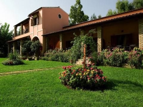 CORFU CLUB APARTHOTEL