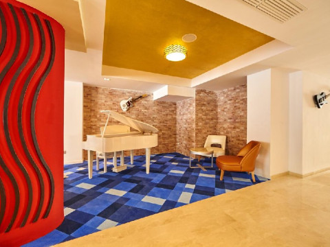 Indico Rock (Adults Only)