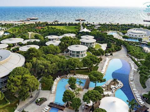 Calista Luxury Resort