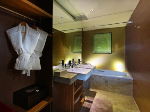 AMAROOSSA SUITE BALI