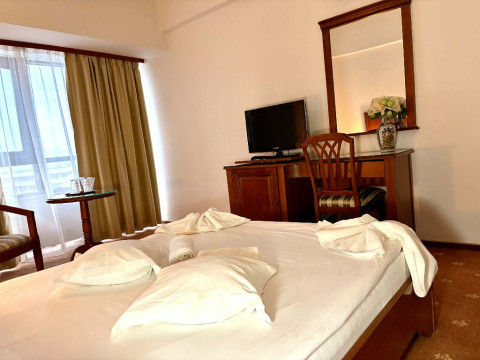 . Emma West Hotel 