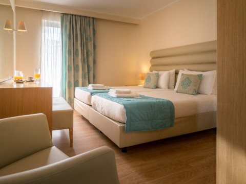 Best Western Galaxy (recomandat 4*+) (Laganas)(C)