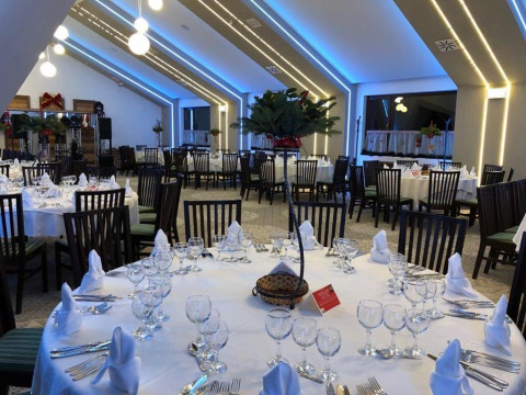 Popasul Domnesc Resort and Spa (Voronet)