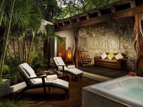 The Reef Playacar