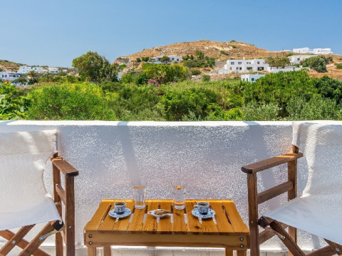 Takiss Rooms - Pollonia (Milos)