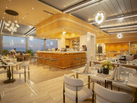LA TERRAZZA HOTEL