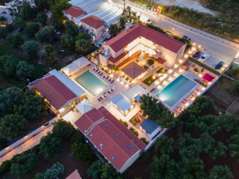 Makris Yialos Apartments 