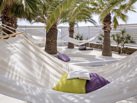 Pietra e Mare (Adults Only, 13+)