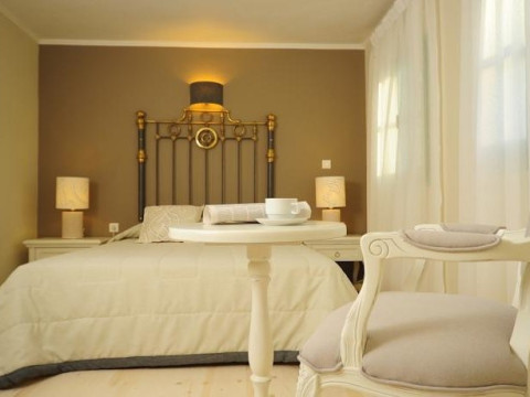 Mythos Suites (K)