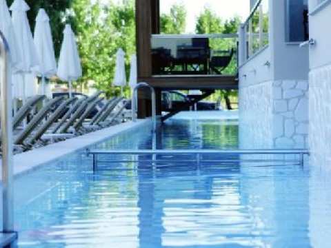 Cosmopolitan  and Spa (Paralia Katerinis)