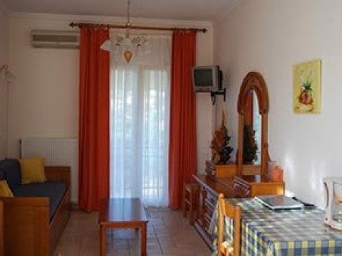 Venus Studios and Apartments (Megas Limnionas)