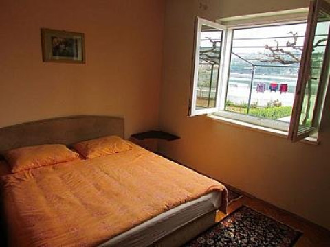 PETAR private house (Trogir)