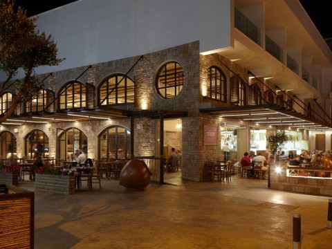 MelpoAntia Luxury Apartments  Suites