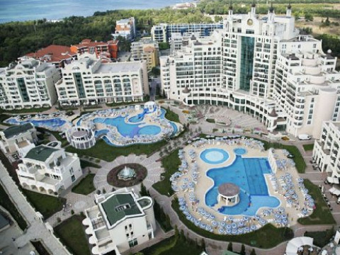 SUNSET RESORT