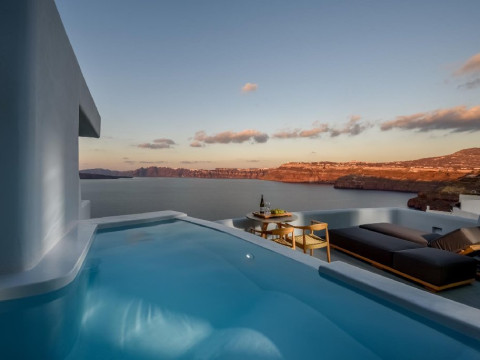 Neptune Luxury Spa Suites