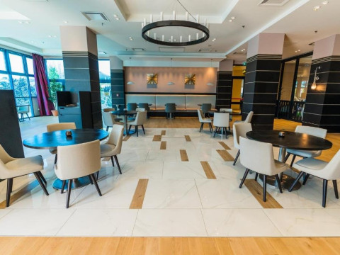 Double Tree by Hilton