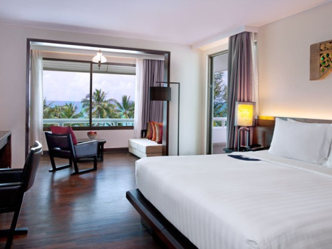 Le Meridien Phuket Beach Resort