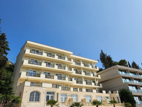 Gold Hotel (Vlore)