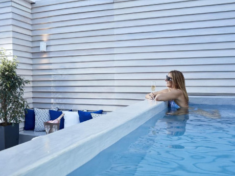 Antigon Urban Chic Hotel