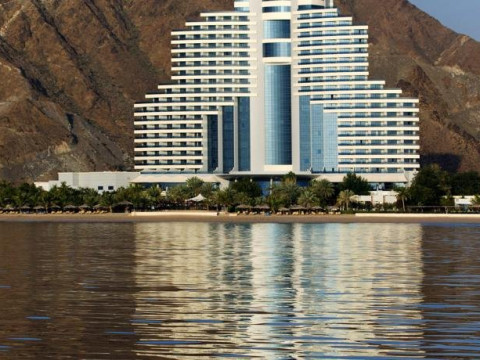 Le Meridien Al Aqah Beach Resort