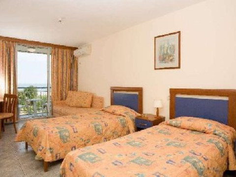 LAGUNA MARE - Oferta speciala