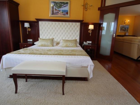 Trogir Palace (Trogir)