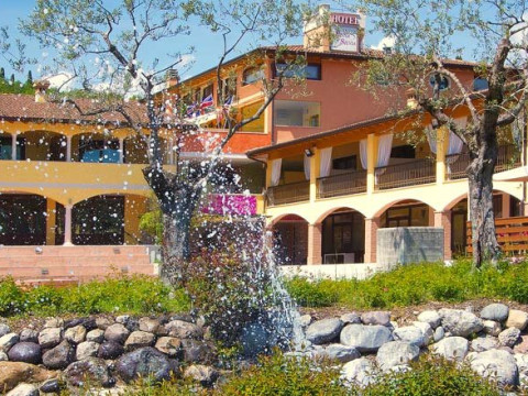DONNA SILVIA (Manerba del Garda)