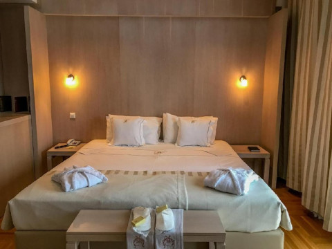 City Hotel