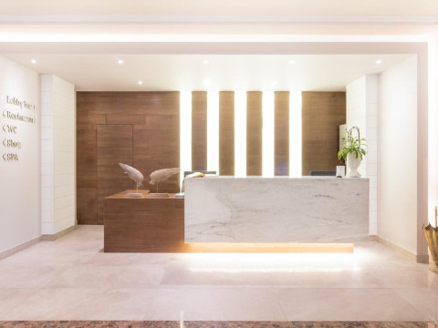 King Maron Wellness Beach Hotel