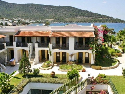 IZER BEACH CLUB HOTEL (Torba)