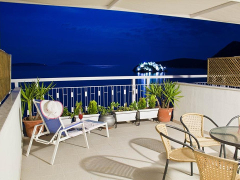 Tolo Hotel