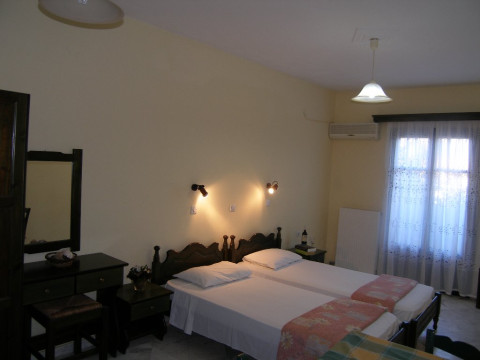 Elektra Apartments and Studios, Petra
