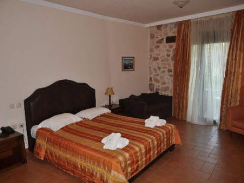 Tesoro Hotel (Nikiana) (F)