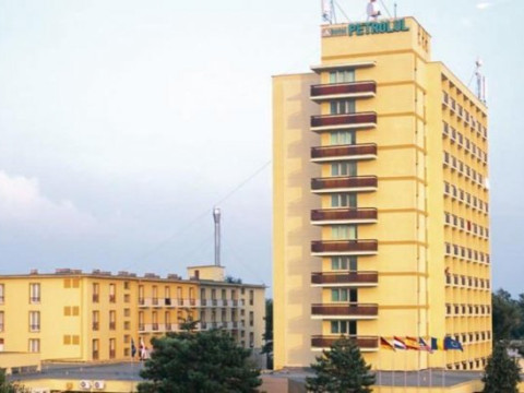 Hotel Petrolul