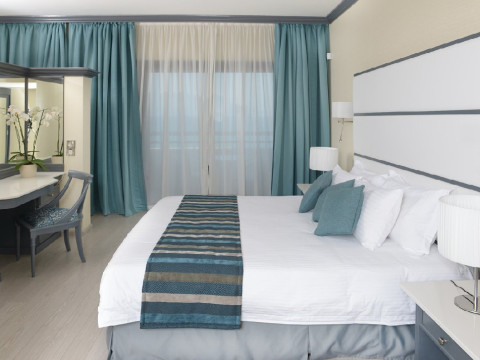Palm Beach Hotel & Bungalows