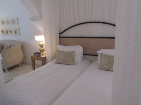 Mykonos Grand (copii doar in suite in perioada 01.08-24.08)