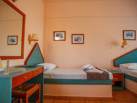 Filoxenia Hotel Apartments - Tholos