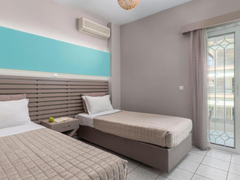 Ouzas Luxury Hotel
