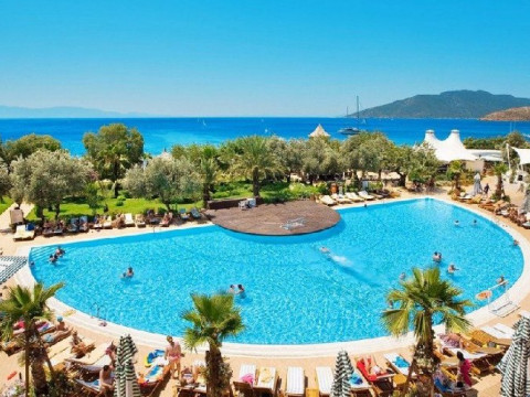 Latanya Park Resort