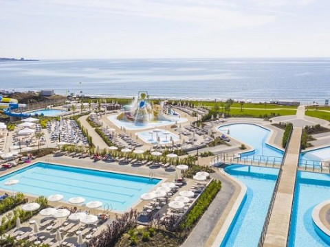 Wave Resort
