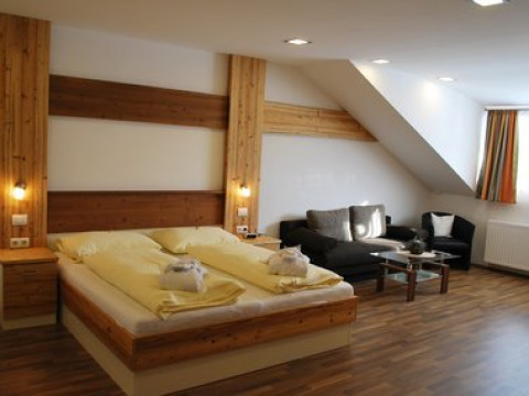 FAMILIENHOTEL MONTANA (Bad Mitterndorf)