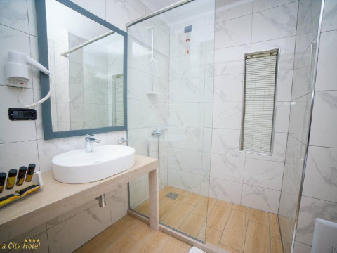 Regina City Hotel (Vlore)