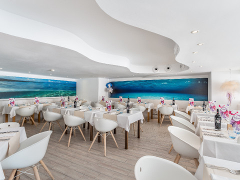 FERGUS STYLE CALA BLANCA SUITES