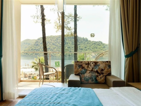 ORKA LOTUS BEACH