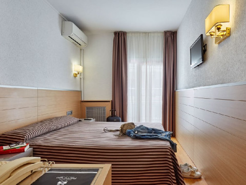 GRAN FLAMINGO (B) (Lloret de Mar)