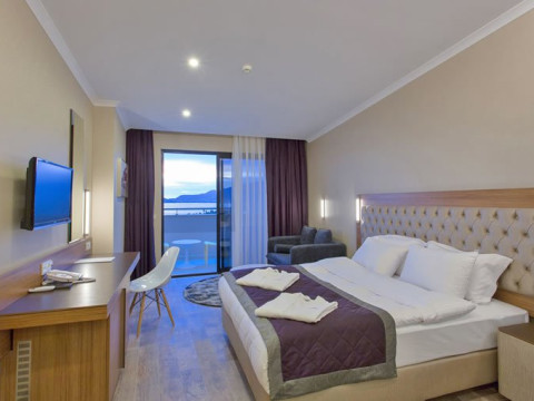 MICHELL HOTEL