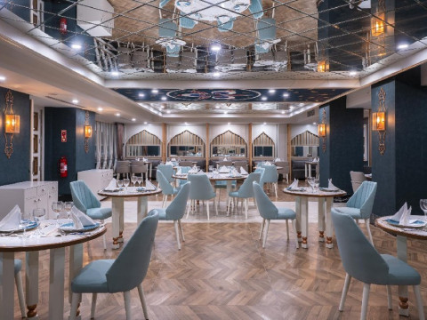 DIAMOND DE LUXE HOTEL AND SPA
